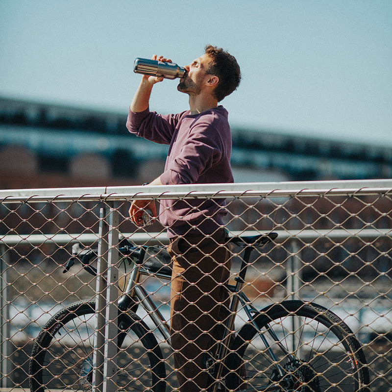 16oz-rise-reflect-with-bamboo-cap-r7 16oz_rise_reflect_man_bike_square.jpg