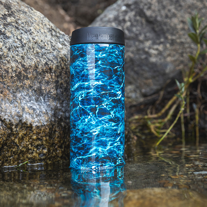 16oz-tkwide-with-cafe-cap-mossy-oak-w0 16oz_tumbler_mossyoak_bass_cafe_water_closeup_square.jpg