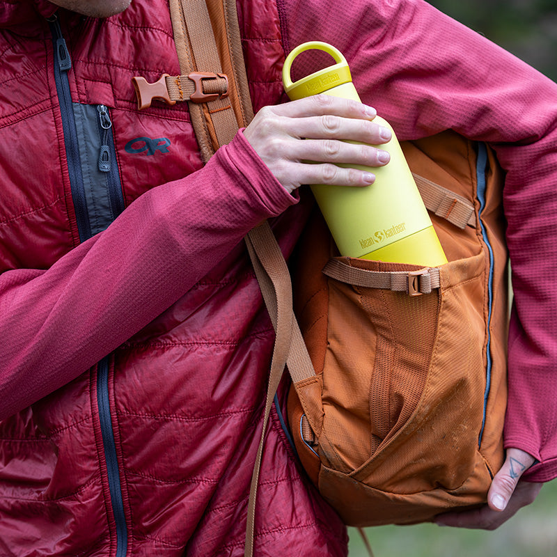 20oz-rise-classic-with-arch-loop-cap-f0 20oz_rise_classic_insulated_bottle_acacia_backpack_square.jpg