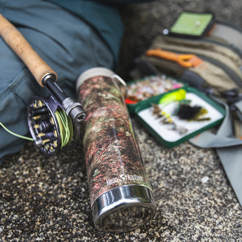 20oz-tkwide-with-cafe-cap-mossy-oak-d4 20oz_tumbler_mossyoak_rainbowtrout_flyfish_top_square.jpg