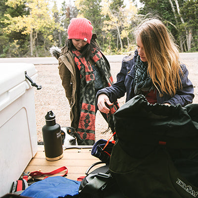64oz-classic-with-loop-cap-q8 64oz_insulated_classic_backpackers_tailgate_square.jpg