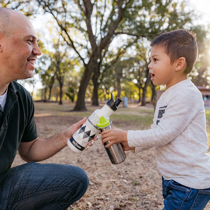 classic-kid-sippy-cap-k4 K12CNSIPPY-BS-sippy_cap_dad_lifestyle.jpg