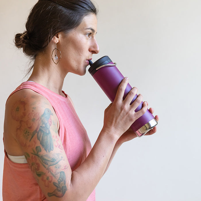 tkwide-twist-cap-with-straw-kit-k2 K20TKWPT-PP-T-TWIST-straw_cap_drinking_yoga_lifestyle_64bb08ca-98d0-4e89-83fd-b166cda65ccd.jpg