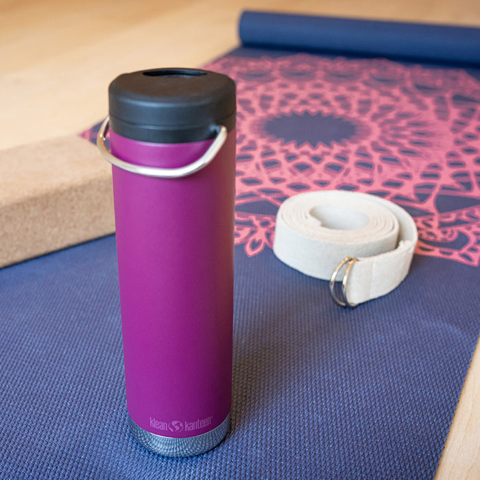 tkwide-twist-cap-with-straw-kit-k2 K20TKWPT-PP-T-TWIST-yoga_bottle_closed_lifestyle_a5ac6535-9c60-42bb-86fe-b94b5cef2b68.jpg