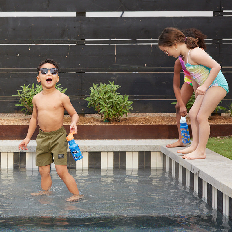 12oz-kid-s-classic-with-flip-seal-sport-cap-y2 kid_sport_flip_seal_12oz_boy_pool_square.jpg