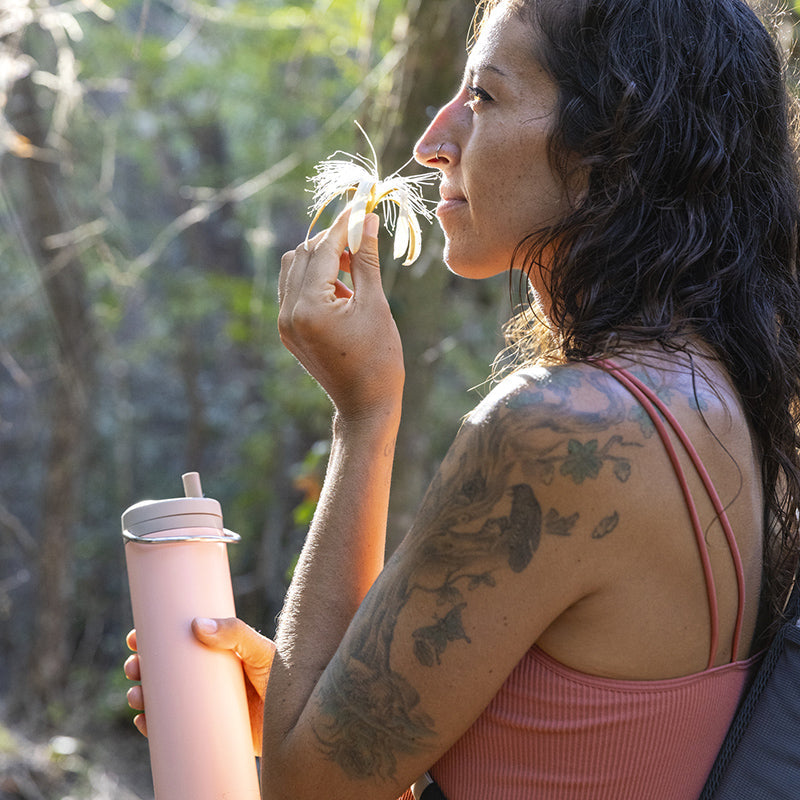 20oz-tkwide-made-to-do-more-bundle-h7 tkwide_20oz_insulated_bottle_twist_woman_flower_costarica_square.jpg