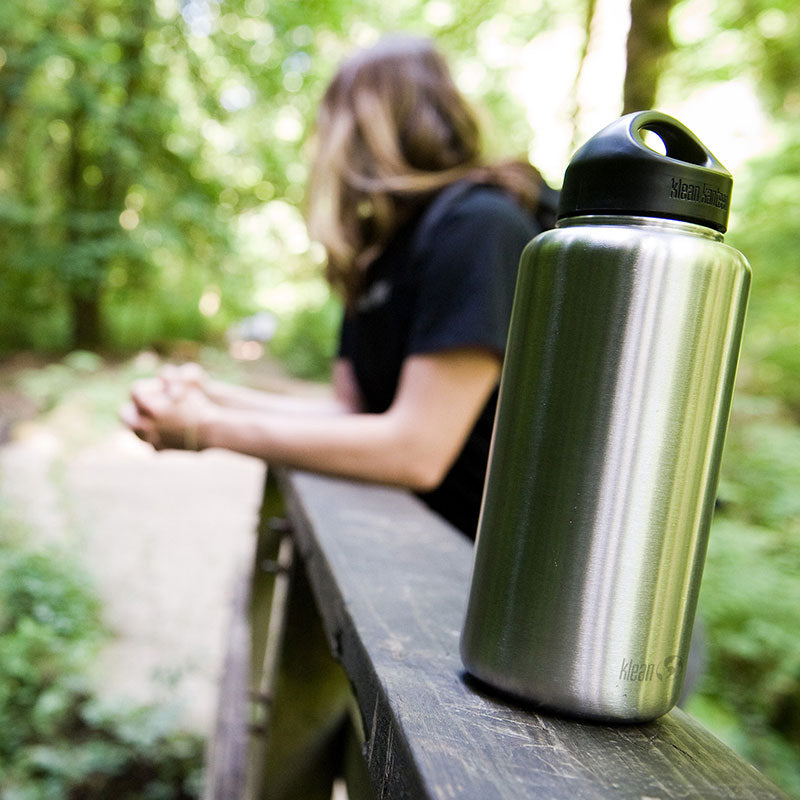 40oz-wide-with-loop-cap-o7 wide_40oz_bottle_bridge_closeup_square.jpg